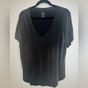 Grey v neck tee